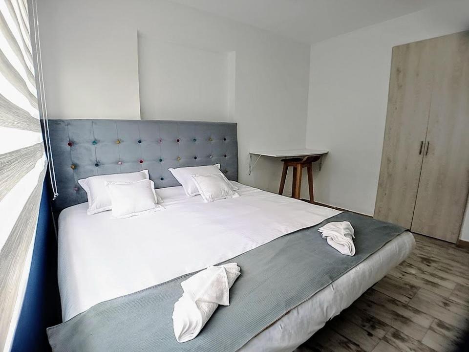 Apartasuites Bogota Romannoti Bagian luar foto